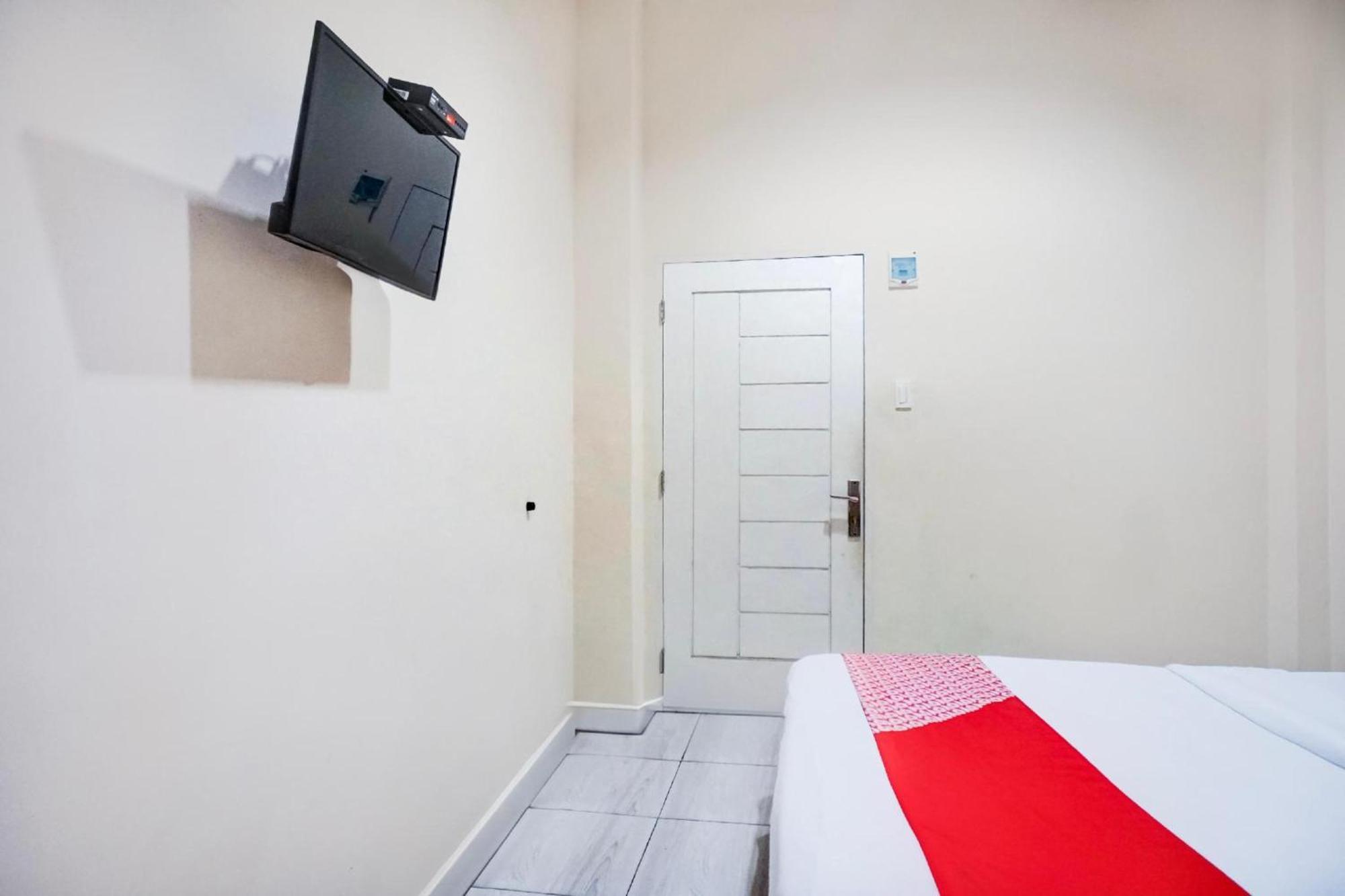 Hotel O Medan City Near Lapangan Benteng Formerly Ralica Residence Экстерьер фото